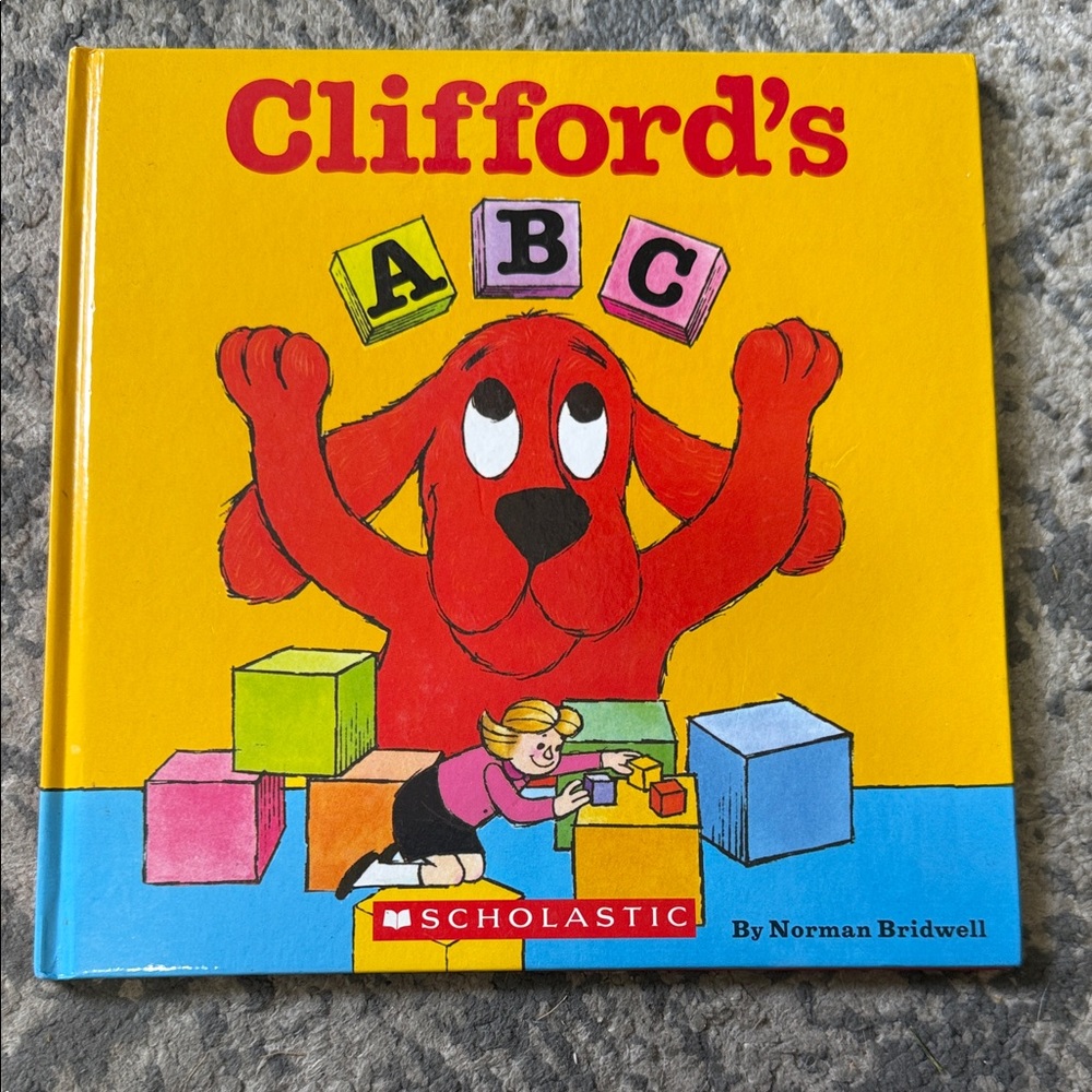 Scholastic Clifford ABC Board Book - Red & Yellow Cover